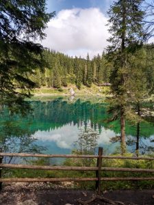 Lago di Carezza: in Val D’Elga nel blu dipinto di blu