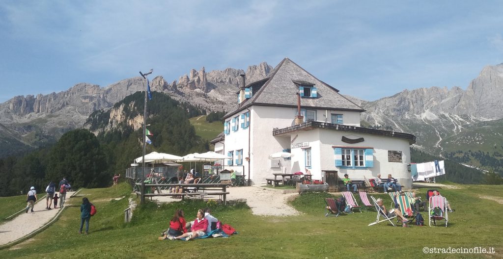 Ciampedie, Gardeccia e Vajolet: una giornata per rifugi in Val di Fassa